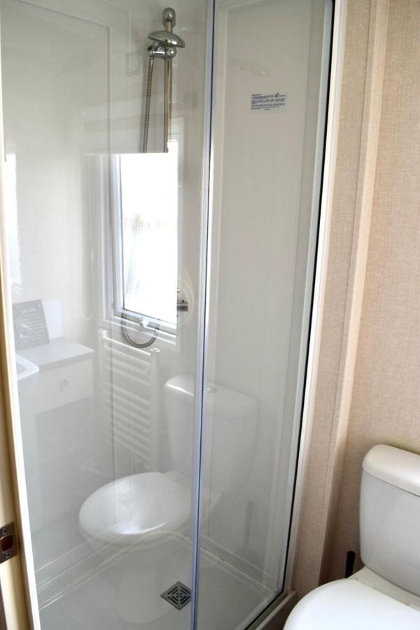 New Sea View Platinum Caravan With Huge Decking Newcastle upon Tyne Exterior foto